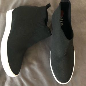 Womens black heel booties